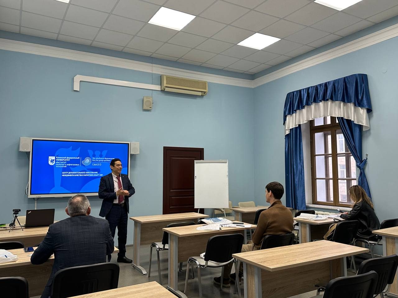 CdoGEO продолжает реализацию брендовых курсов, таких как «Исследование доманиковых отложений» со своими лучшими преподавателями.