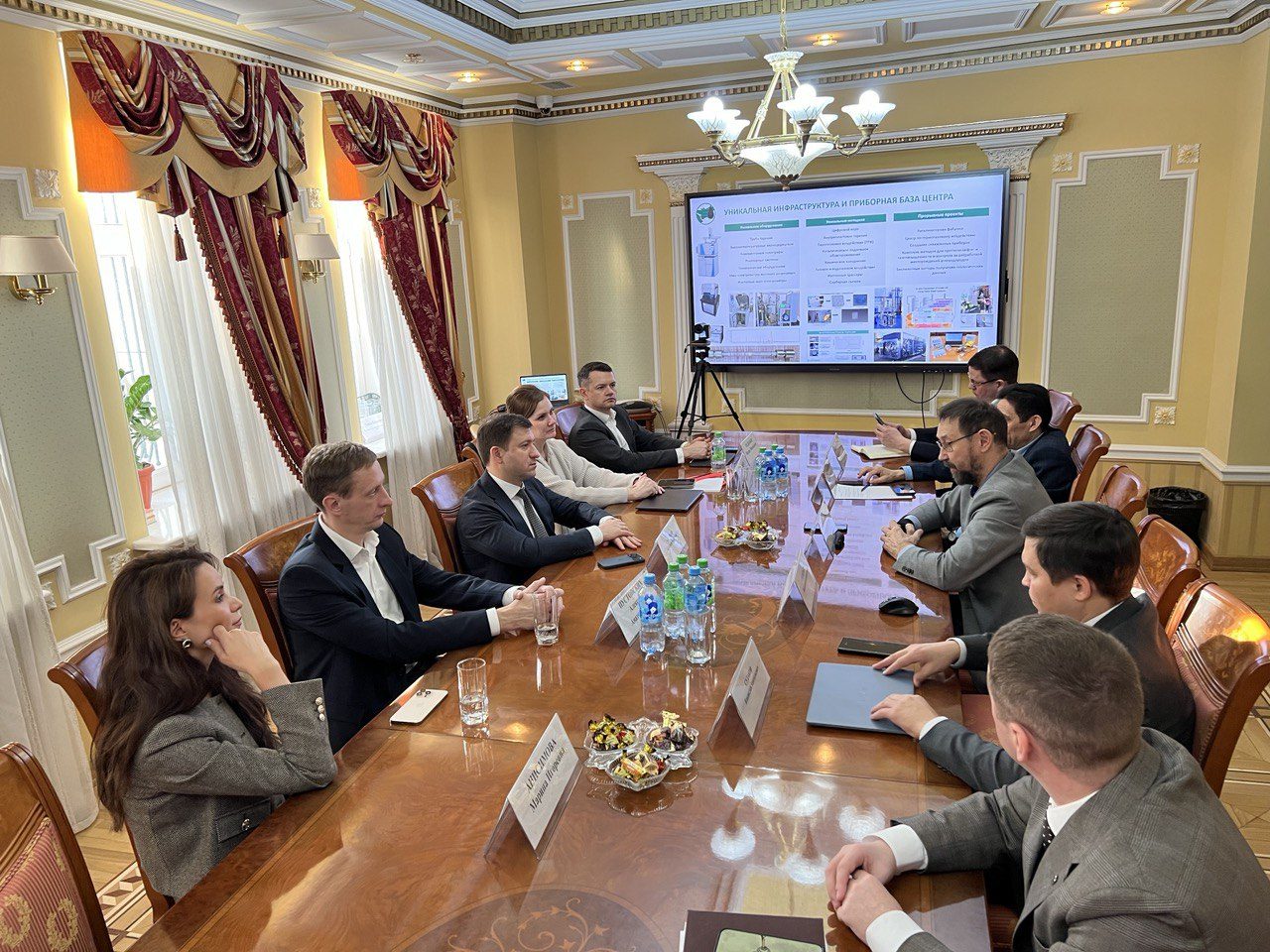 Cooperation development discussed with Gazprom Neft